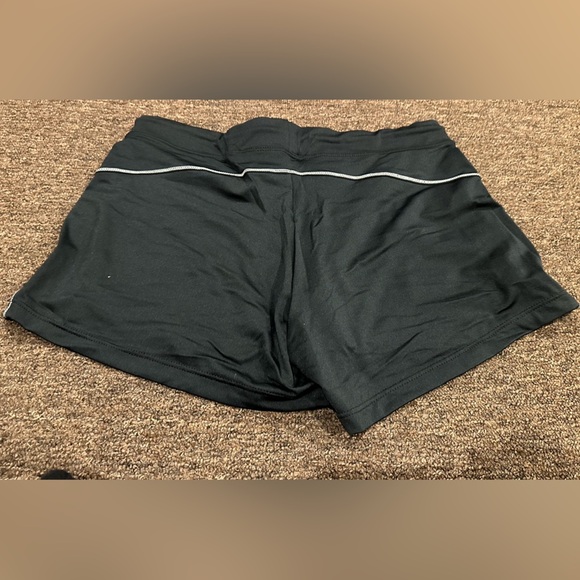 NWT Nike Women's Black Shorts Sz L 2 in One dry fit athletic active run bottoms - Picture 2 of 7